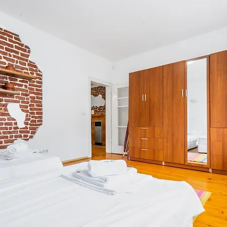 Apartment Sofia's Vintage Gem: Spacious 2bd Flat On Solunska